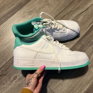 Air Force One white and teal